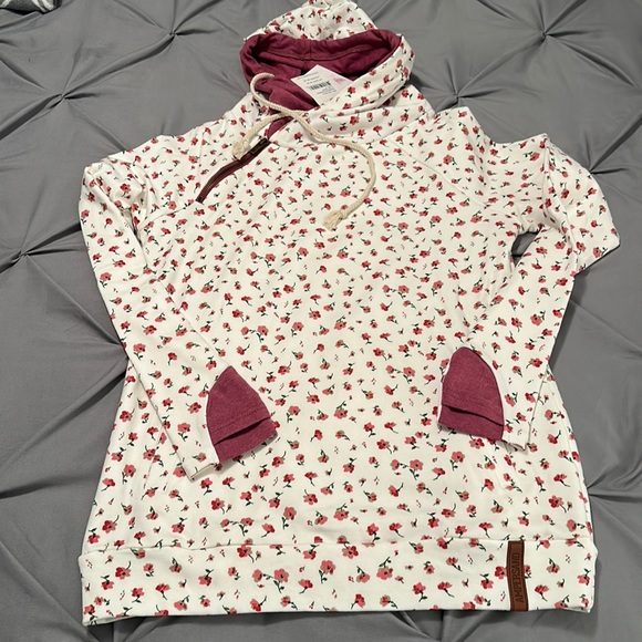 Ampersand Ave Doublehood - Picture 1 of 3